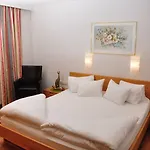Meerberg Apartahotel