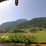 Meerberg Apartahotel 4*