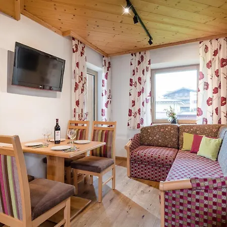 Meerberg Aparthotel 4*