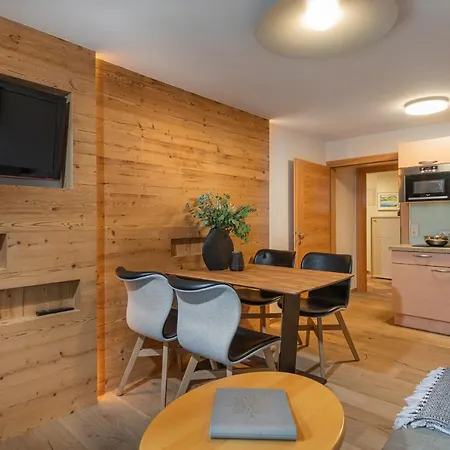 Meerberg Aparthotel 3*