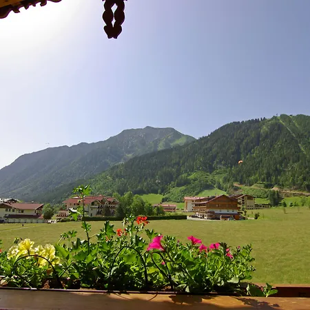 Meerberg Aparthotel 4*