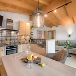 Meerberg Aparthotel 4*